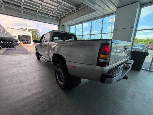 2004 Chevrolet Silverado 3500 LT Crew Cab