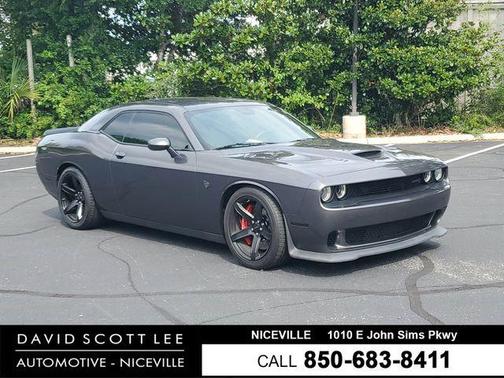 Granite Pearlcoat 2018 Dodge Challenger SRT Hellcat