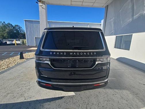 2023 Jeep Grand Wagoneer L 4x4