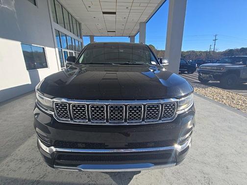 2023 Jeep Grand Wagoneer L 4x4