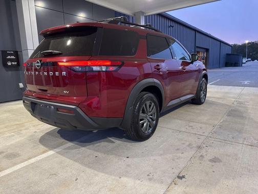 2022 Nissan Pathfinder SV 2WD