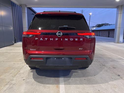 2022 Nissan Pathfinder SV 2WD