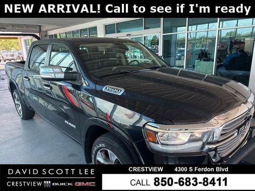 Diamond Black Crystal Pearlcoat 2020 RAM 1500 Laramie