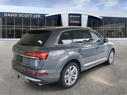 2025 Audi Q7 55 Premium Plus