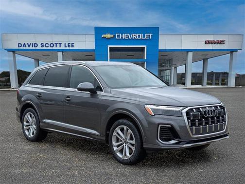 2025 Audi Q7 55 Premium Plus