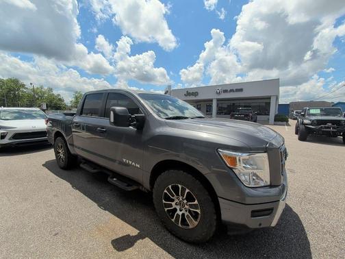 Gun Metallic 2023 Nissan Titan SV