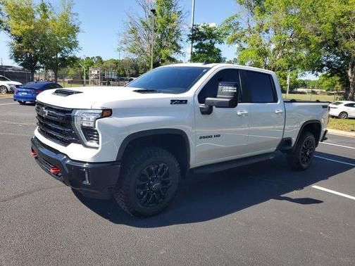 Summit White 2025 Chevrolet Silverado 2500 LT