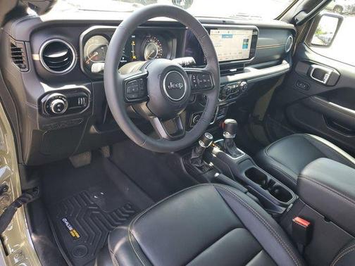 41 2025 Jeep Gladiator High Tide