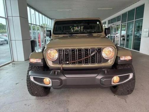 41 2025 Jeep Gladiator High Tide