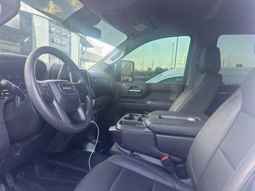 2025 GMC Sierra 2500 Base