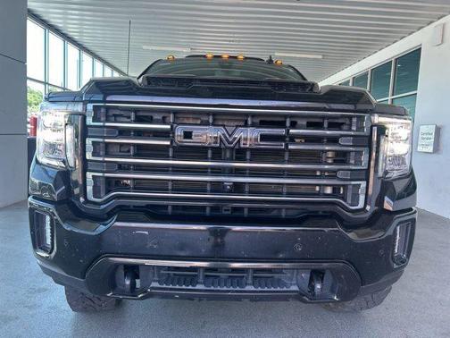 Black 2022 GMC Sierra 2500 Denali