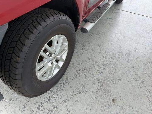 Red 2015 Nissan Xterra S