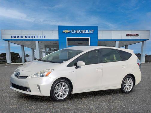 2013 Toyota Prius v Two