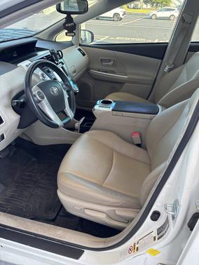 2013 Toyota Prius v Two