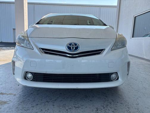 2013 Toyota Prius v Two