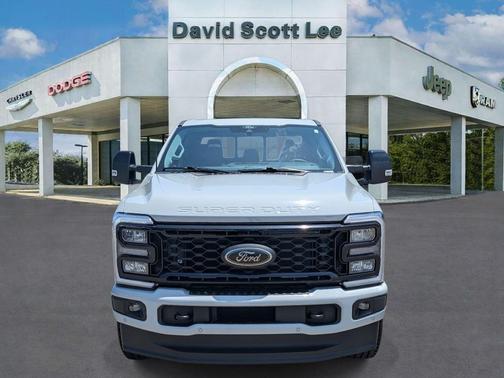 Avalanche 2025 Ford F-350 Lariat