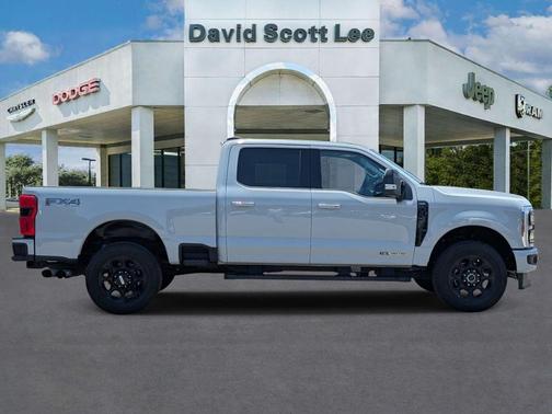 Avalanche 2025 Ford F-350 Lariat