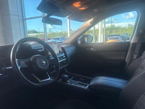 2022 Nissan Pathfinder SV 2WD