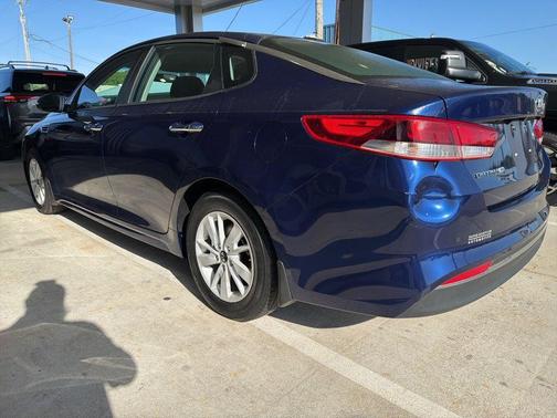 2017 Kia Optima LX