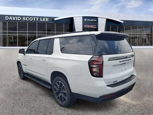 Summit White 2022 Chevrolet Suburban RST