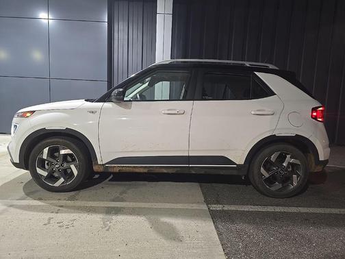 2023 Hyundai VENUE Limited