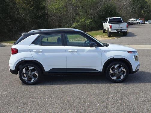 2023 Hyundai VENUE Limited