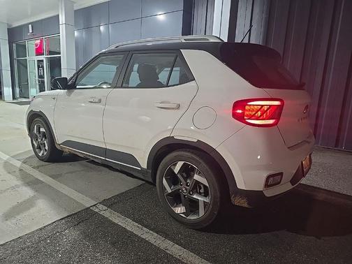 2023 Hyundai VENUE Limited