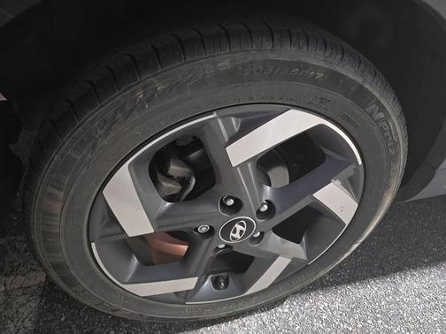 2023 Hyundai VENUE Limited