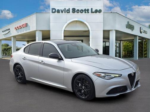 2021 Alfa Romeo Giulia Base