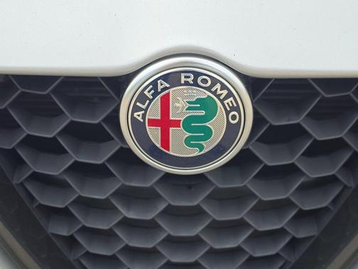 2021 Alfa Romeo Giulia Base