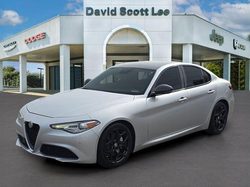 2021 Alfa Romeo Giulia Base