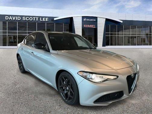 2021 Alfa Romeo Giulia Base