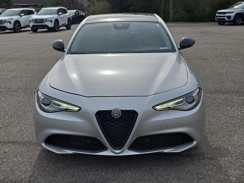 2021 Alfa Romeo Giulia Base