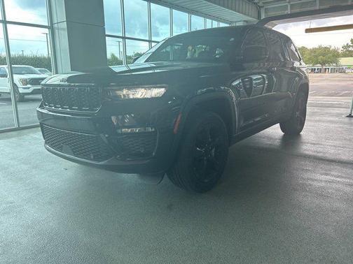 2023 Jeep Grand Cherokee Limited X