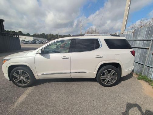 2017 GMC Acadia Denali