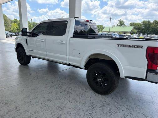Oxford White 2020 Ford F-250 Lariat
