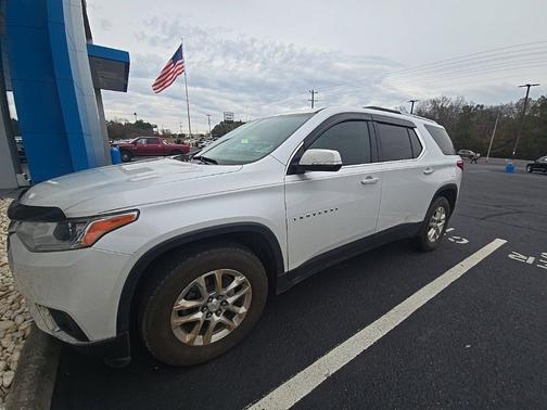 2018 Chevrolet Traverse LT Cloth