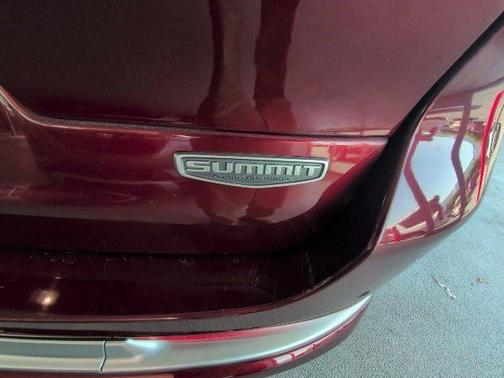 2022 Jeep Grand Cherokee L Summit