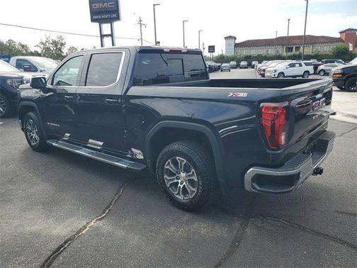 2025 GMC Sierra 1500 SLE