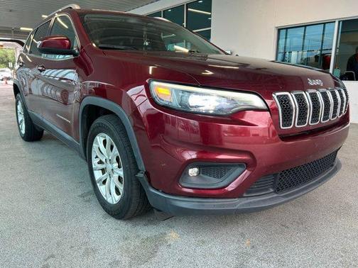 Velvet Red Pearlcoat 2019 Jeep Cherokee Latitude
