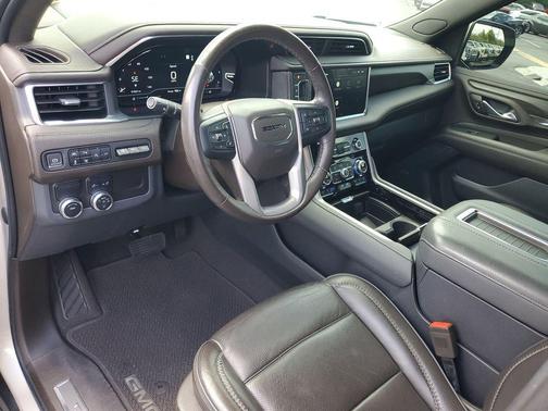 Pearl Beige Metallic 2022 GMC Yukon Denali
