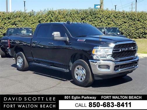 2024 RAM 2500 Tradesman Crew Cab 4x4 6'4' Box