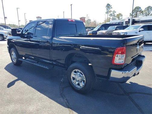 2024 RAM 2500 Tradesman Crew Cab 4x4 6'4' Box