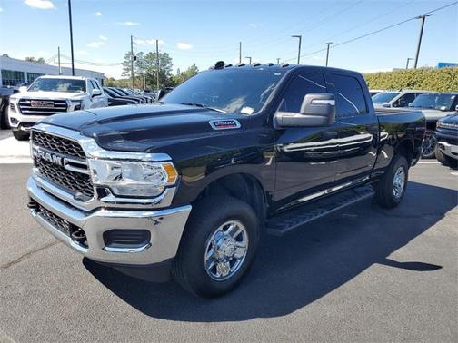 2024 RAM 2500 Tradesman Crew Cab 4x4 6'4' Box