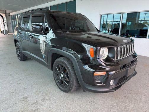Black Clearcoat 2019 Jeep Renegade Latitude