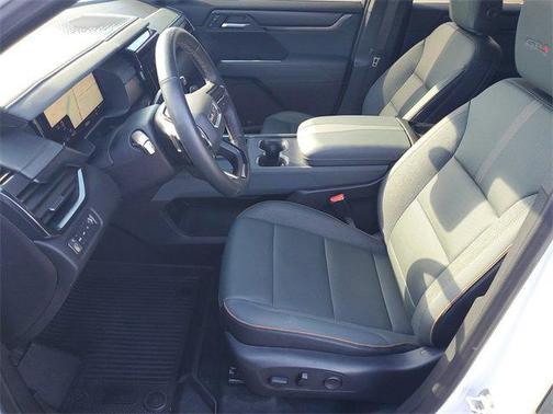 2025 GMC Acadia AWD AT4