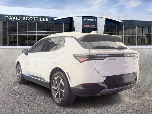 Summit White 2024 Chevrolet Equinox EV 2LT