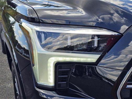 2024 Toyota Sequoia SR5