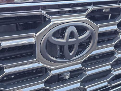 2024 Toyota Sequoia SR5