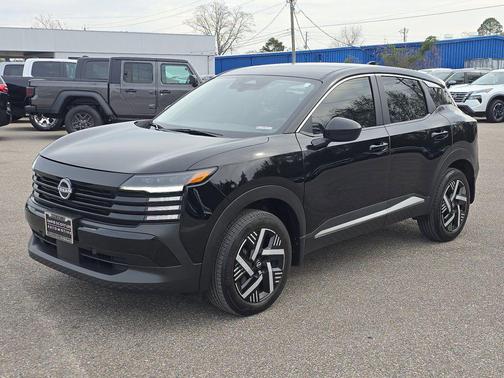 2025 Nissan Kicks SV